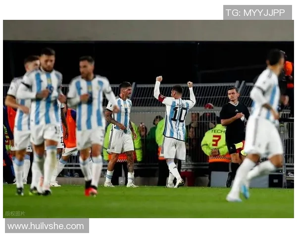 央视足球明星的魅力与影响力解析让我们一起见证他们的辉煌时刻 央视足球明星的魅力与影响力解析让我们一起见证他们的辉煌时刻